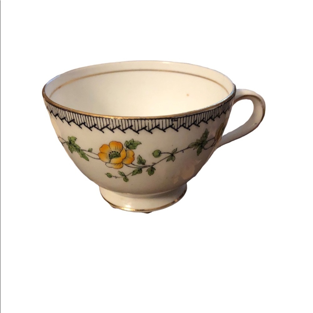 Vintage Aynsley Yellow Floral Teacup - Picture 1 of 11